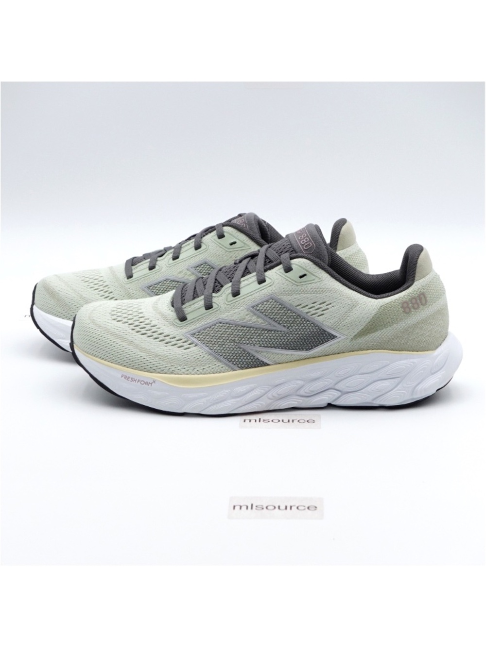 NEW Size 9.5 WIDE D Women's New Balance Fresh Foam X 880v14 Sneakers W880N14